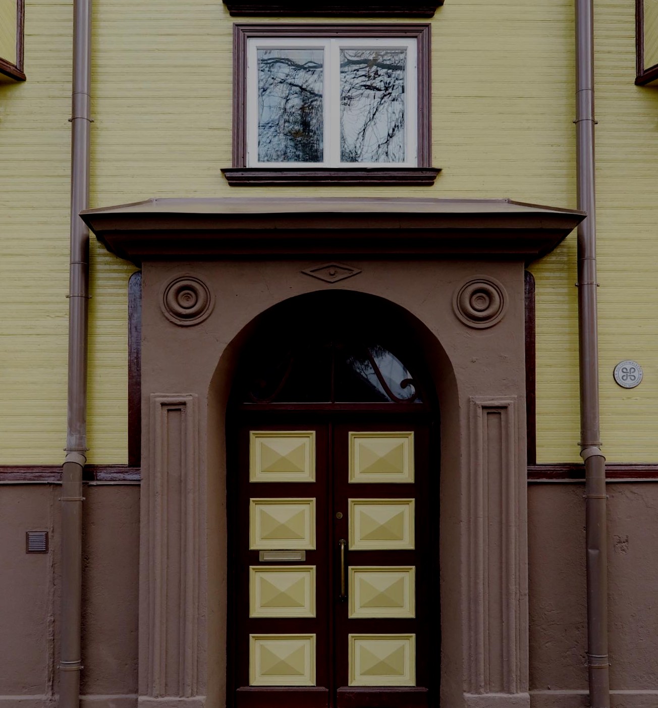 hero-image-resize parallax